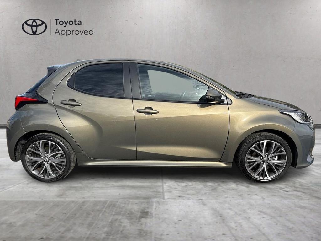 Toyota Yaris 1.5h 130 Lounge