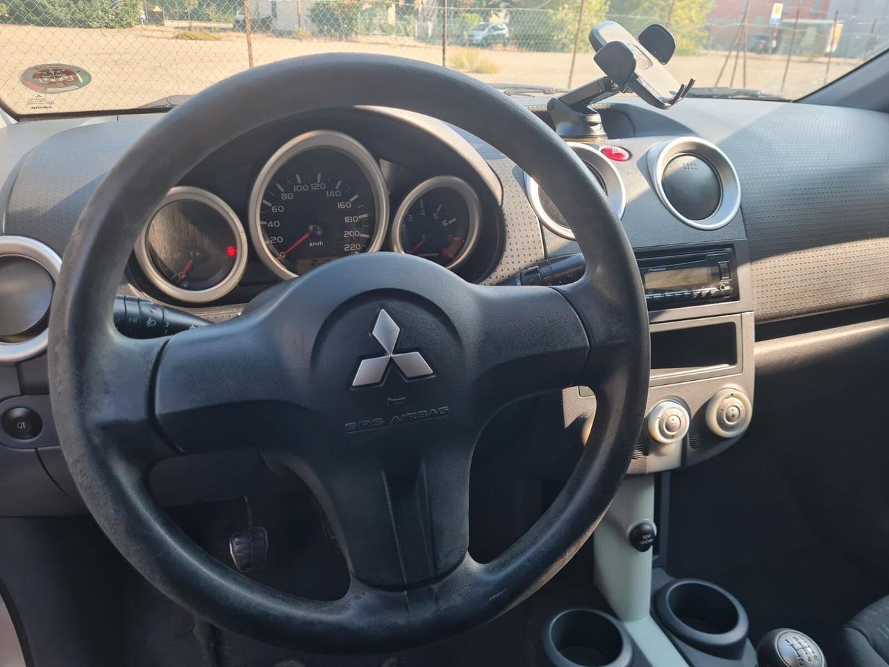 Mitsubishi Colt 2007 1.1 BENZ/GPL C.D.FATTA