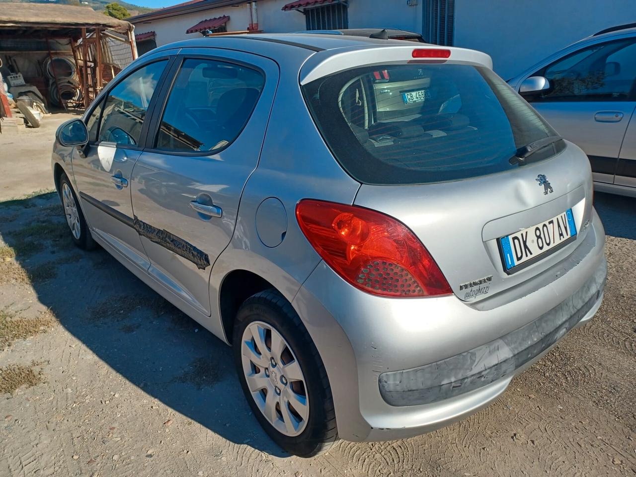Peugeot 207 1.4 88CV 5p. ONE Line