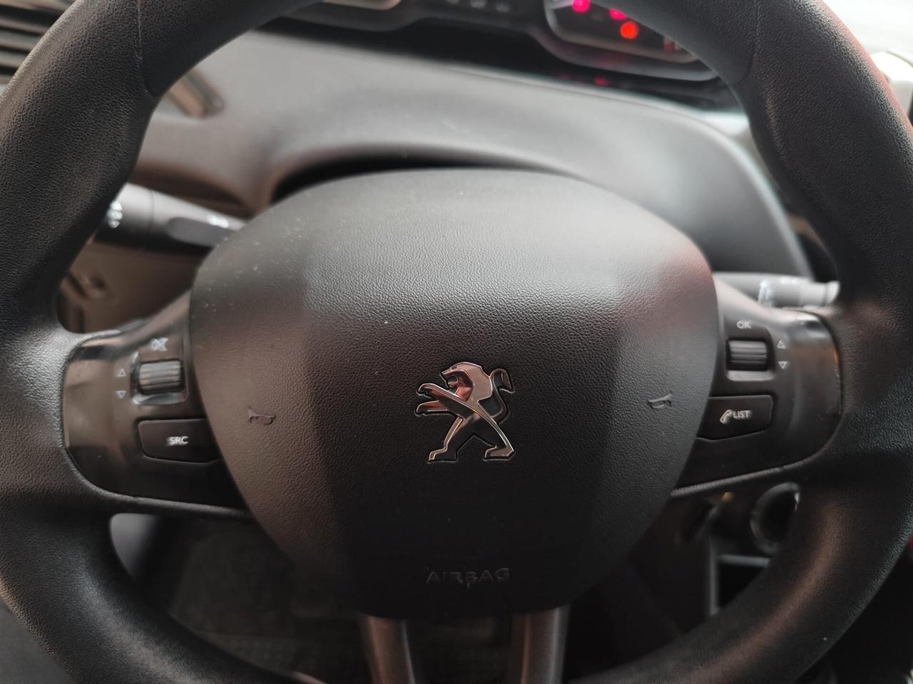 Peugeot 208 1.6 Diesel 75 5 porte Allure