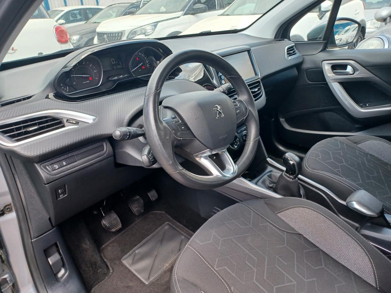 Peugeot 2008 1.2 Benzina Anno 2016 restyling