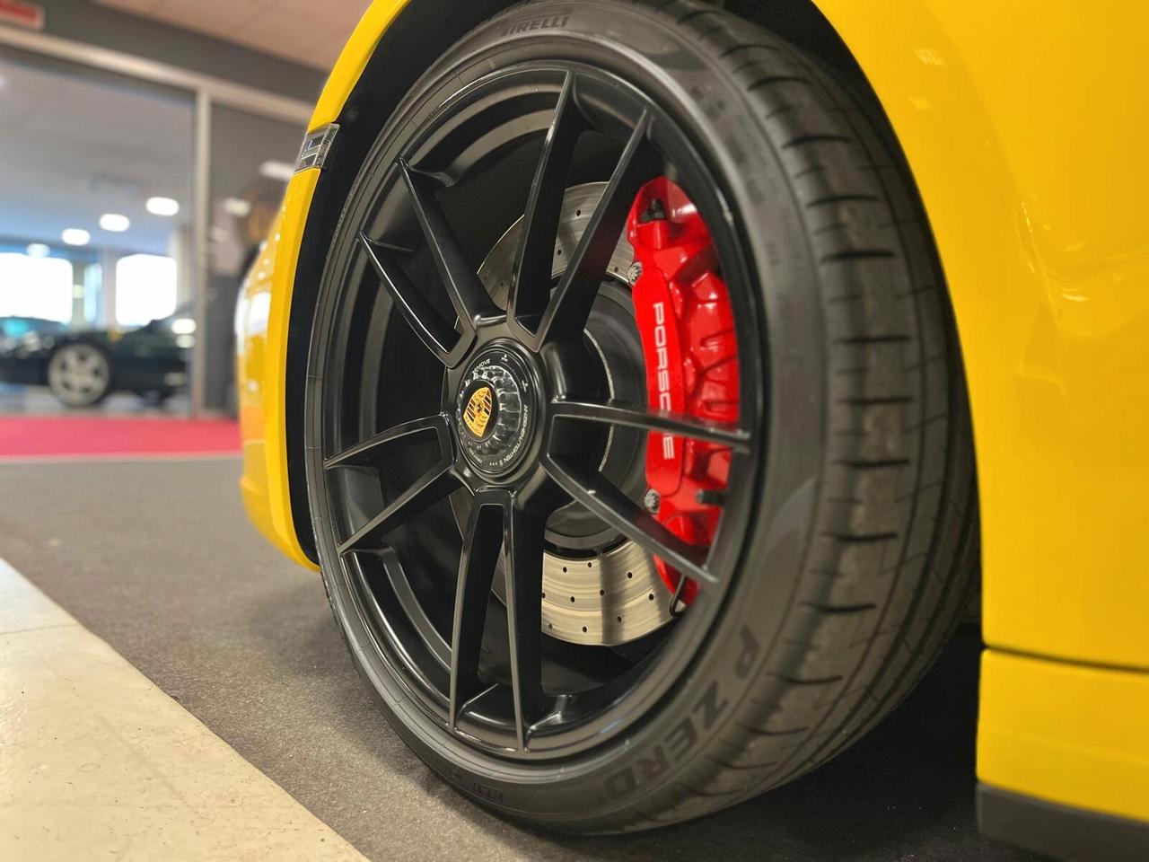 Porsche 911 Carrera 4 GTS Cabriolet
