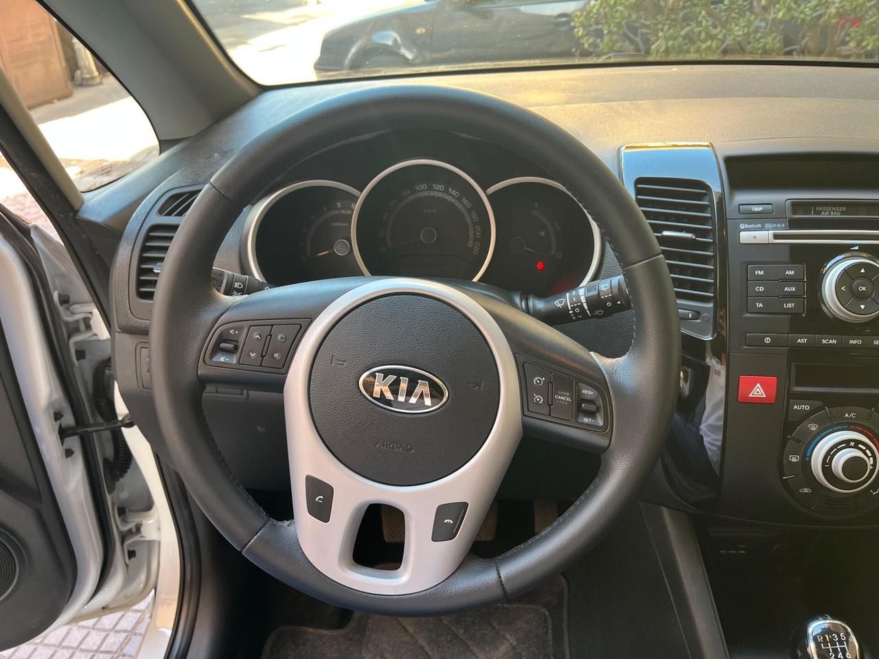 Kia Venga 1.4 CRDi 90CV Cool *TETTO PANORAMICO*