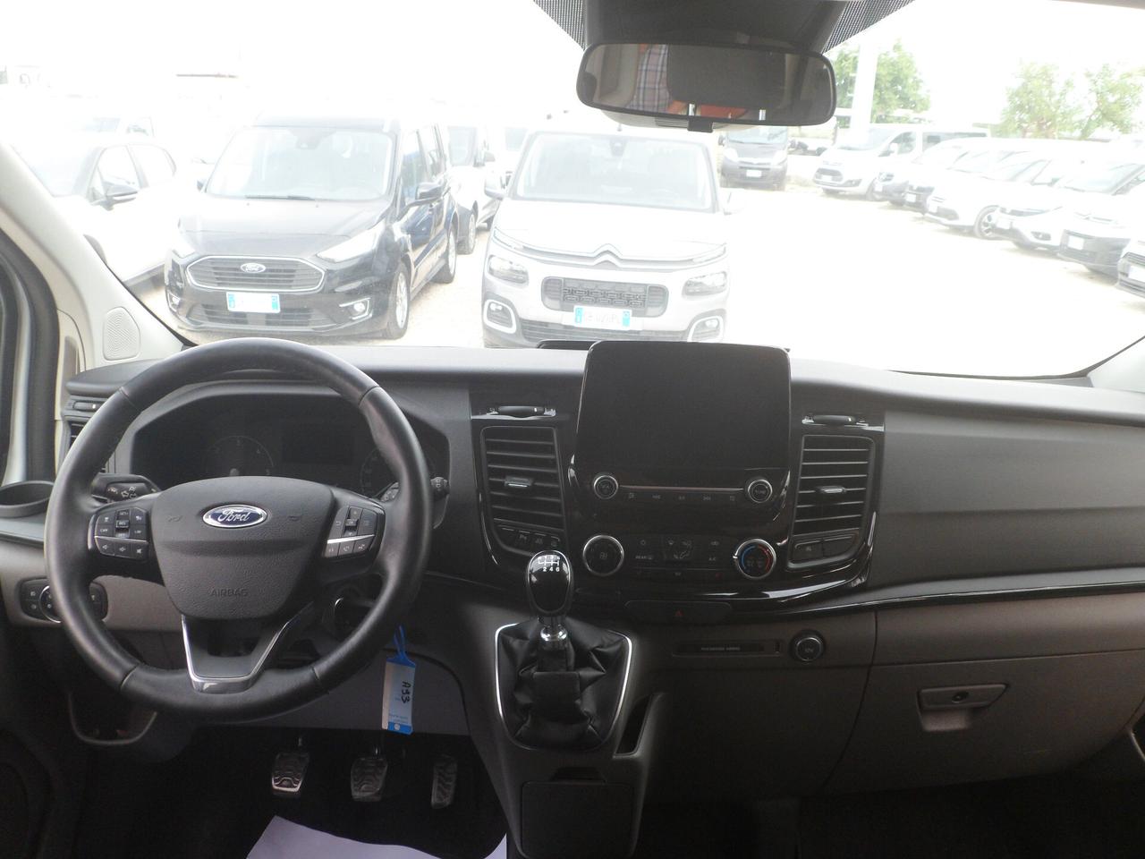 Ford Transit Custom 9 posti