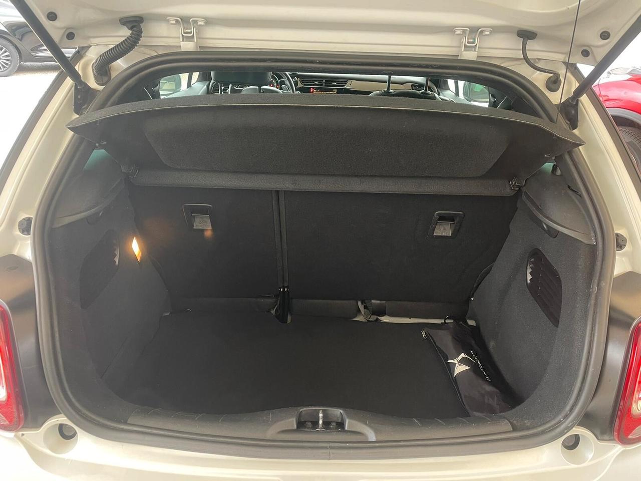 Ds DS3 3 PureTech 110 aut. Performance Line