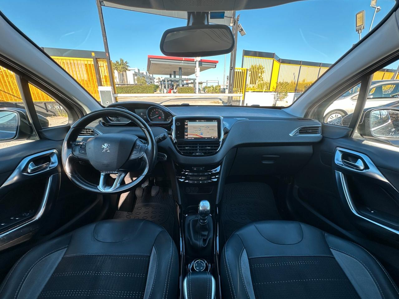 PEUGEOT 2008 BlueHDi 120 S&S Allure