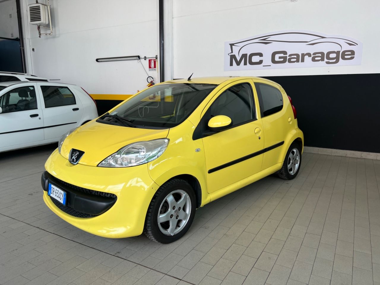 Peugeot 107 1.0 68CV 5p. Plaisir