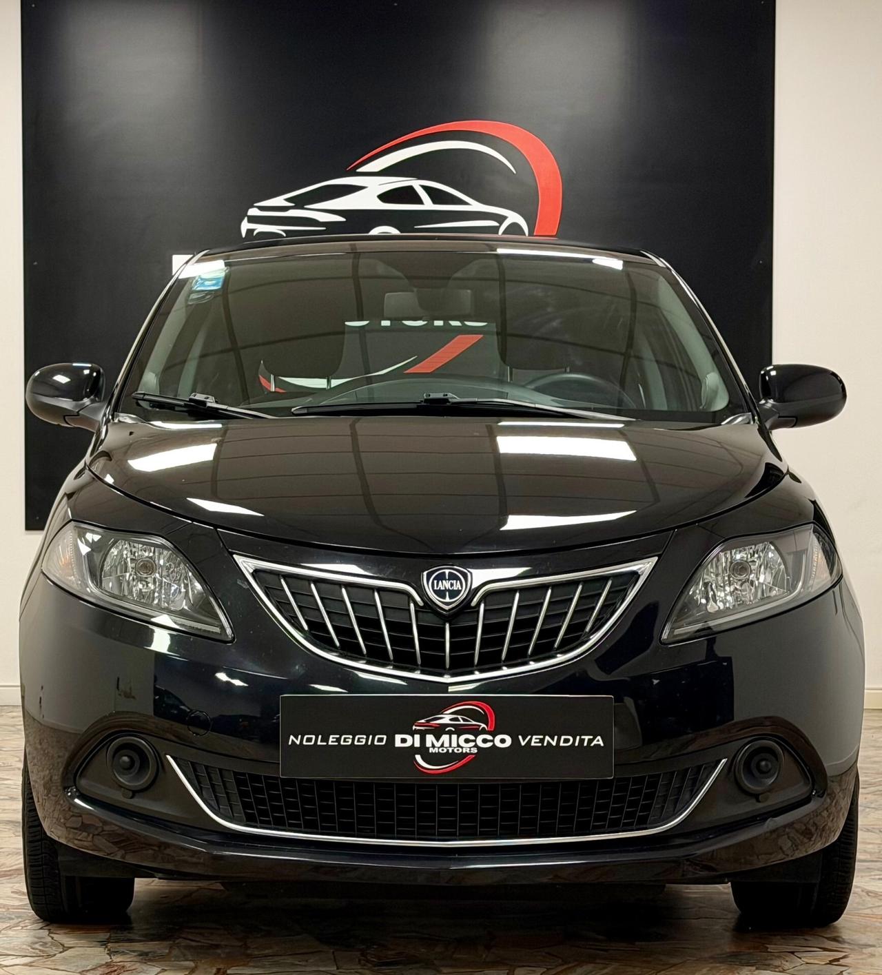 Lancia Ypsilon 1.0 FireFly 5 porte S&S Hybrid Alberta Ferretti