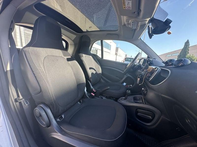 smart fortwo 1.0 52kW passion twinamic 71cv