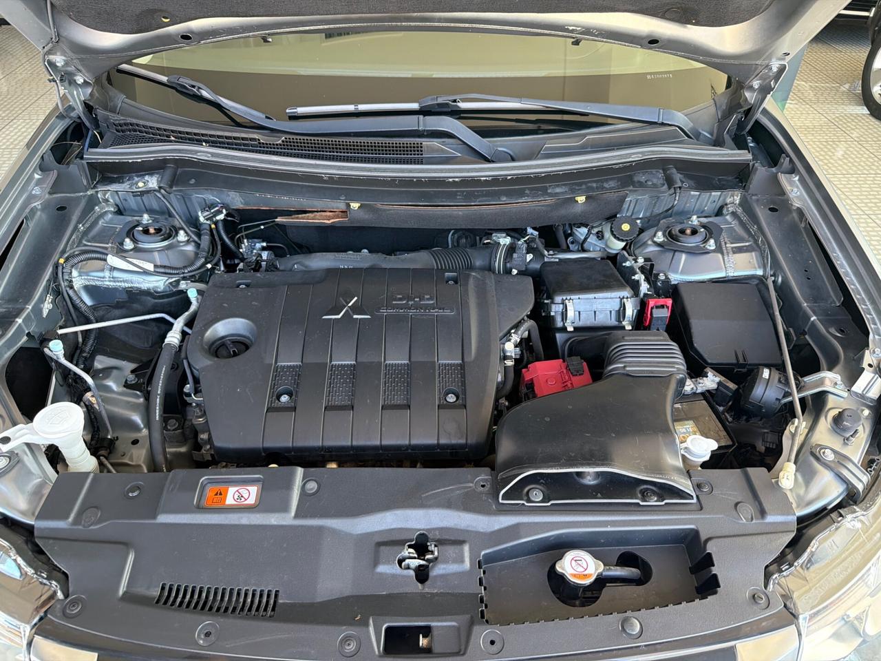 Mitsubishi Outlander 2.2 DI-D 4WD Instyle 7p. Con Tetto apribile