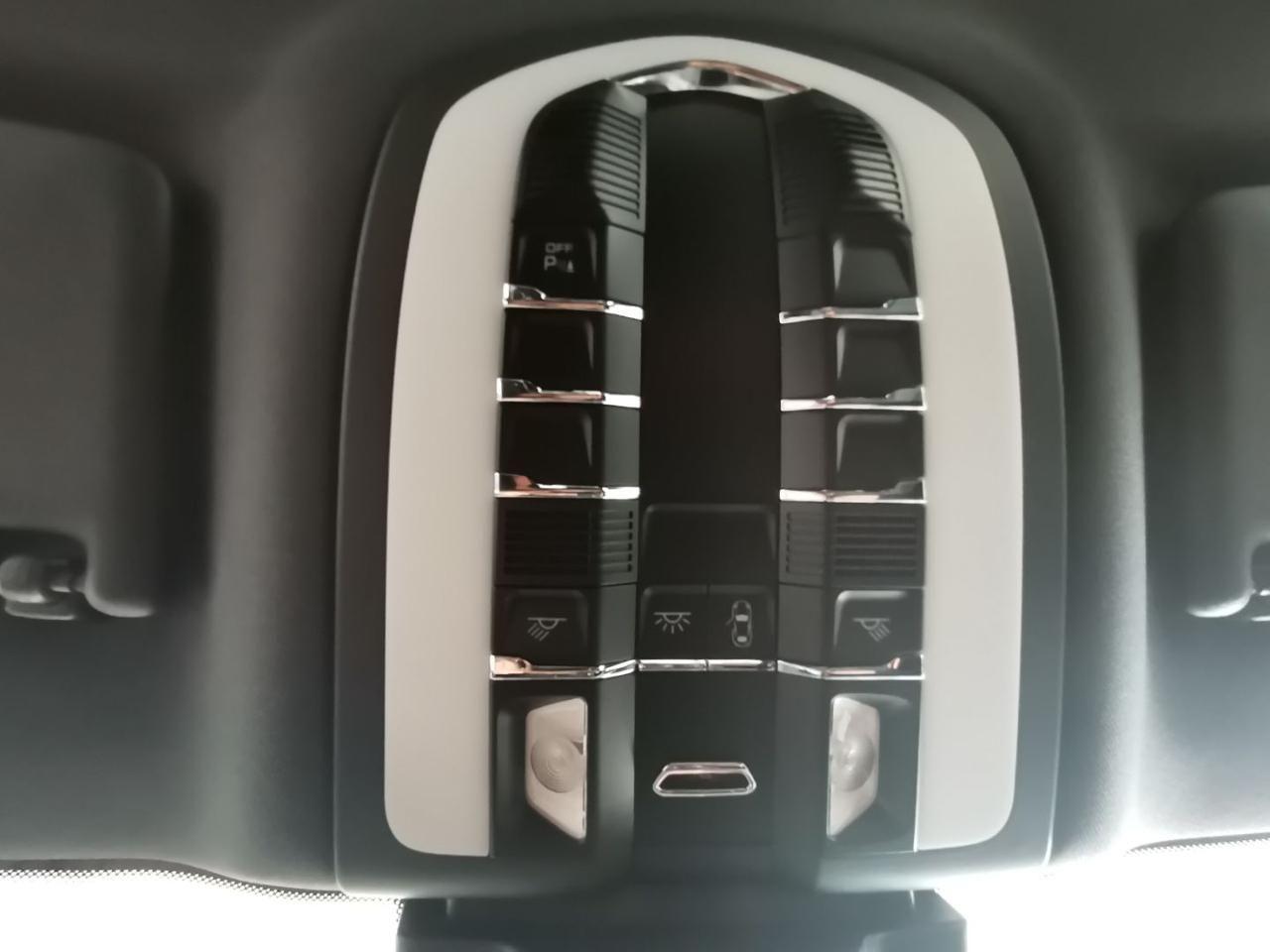 Porsche Macan 2.0 PDK