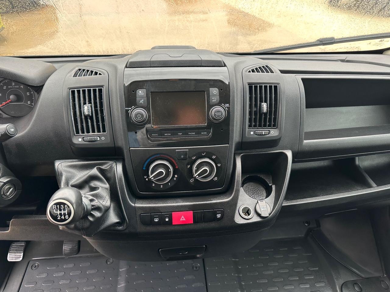 Peugeot Boxer 2.2 BlueHDi 140 L2H2 2022