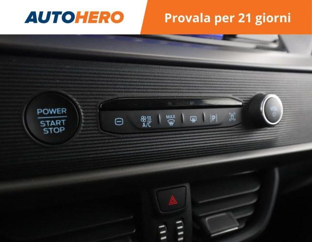 FORD Tourneo Courier 1.0 EcoBoost Titanium