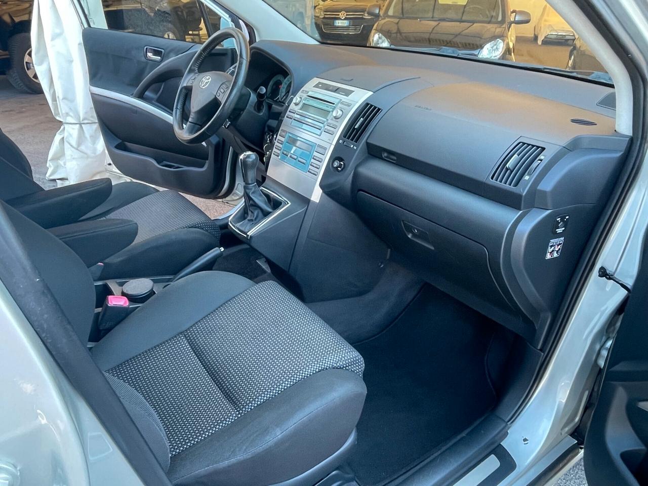 Toyota Corolla Verso 2.2 D-4D Sol 7 posti