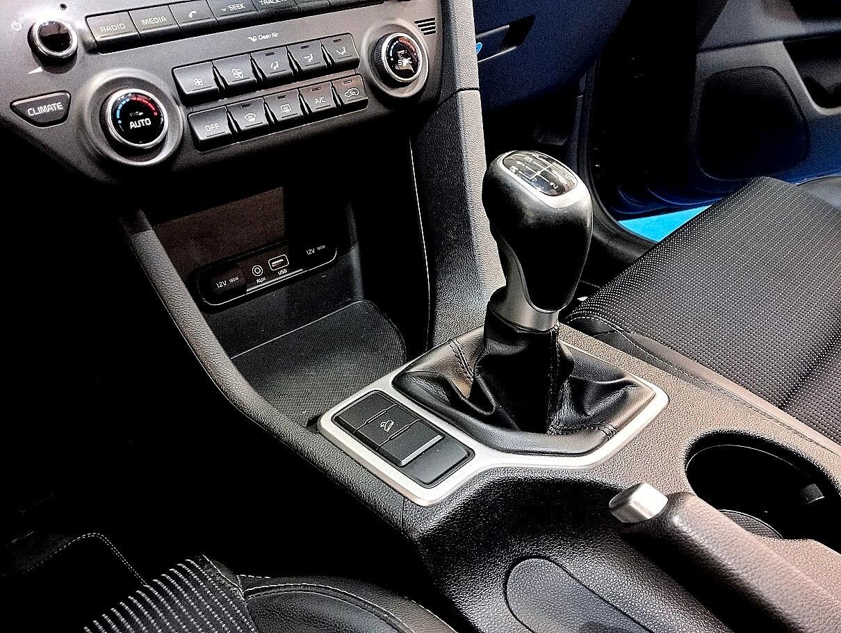 Kia Sportage 1.7 CRDI TETTO GANCIO CAMERA LED 19" BELLISSIMA