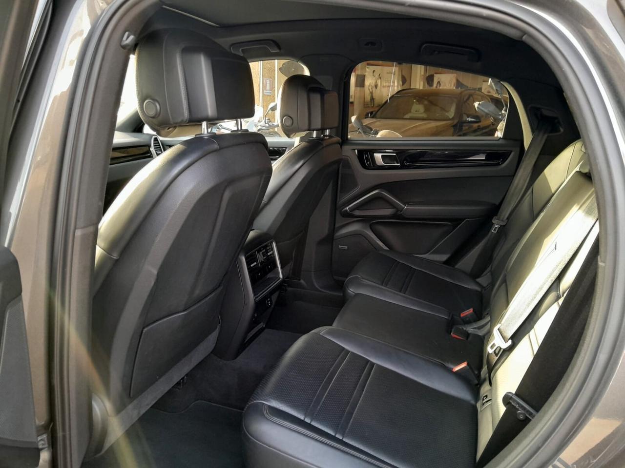 Porsche Cayenne Coupé 3.0 V6