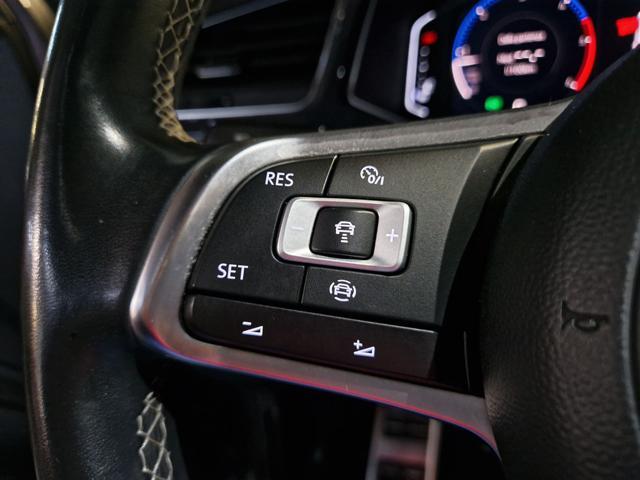 VOLKSWAGEN T-Roc 2000 TDI CV.150 S-TRONIC R LINE TETTO+18'+RADAR