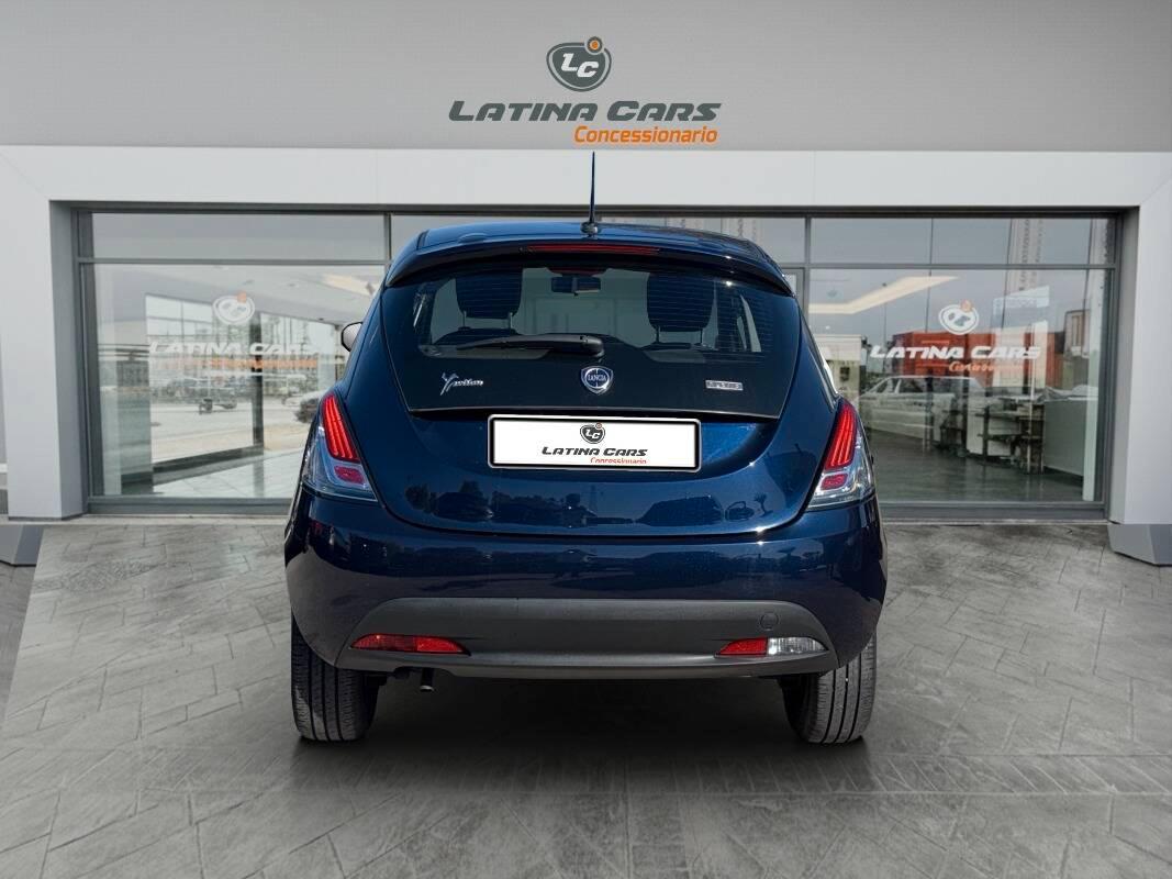 Lancia Ypsilon III 1.0 firefly hybrid Silver s&s 70cv
