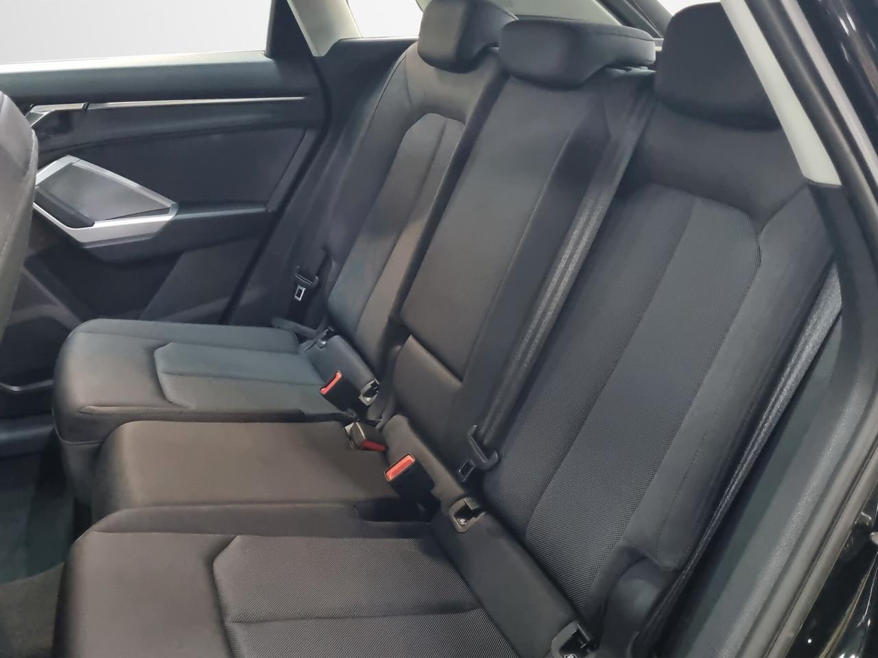 Audi Q3 35 TDI S tronic Business Advanced