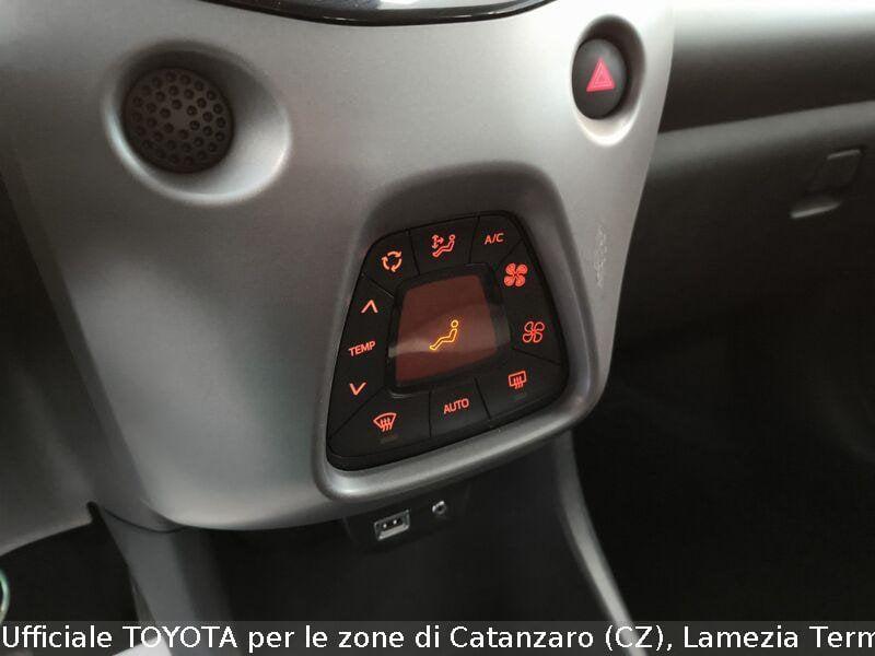 Toyota Aygo Aygo Connect 1.0 VVT-i 72 CV 5 porte x-play MMT