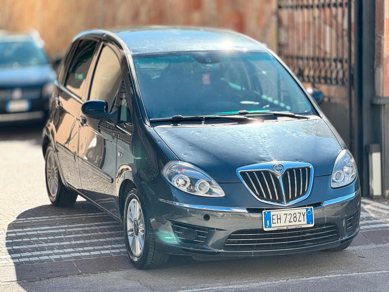 Lancia MUSA 1.3 Mjt 95 CV DFN 5th Avenue