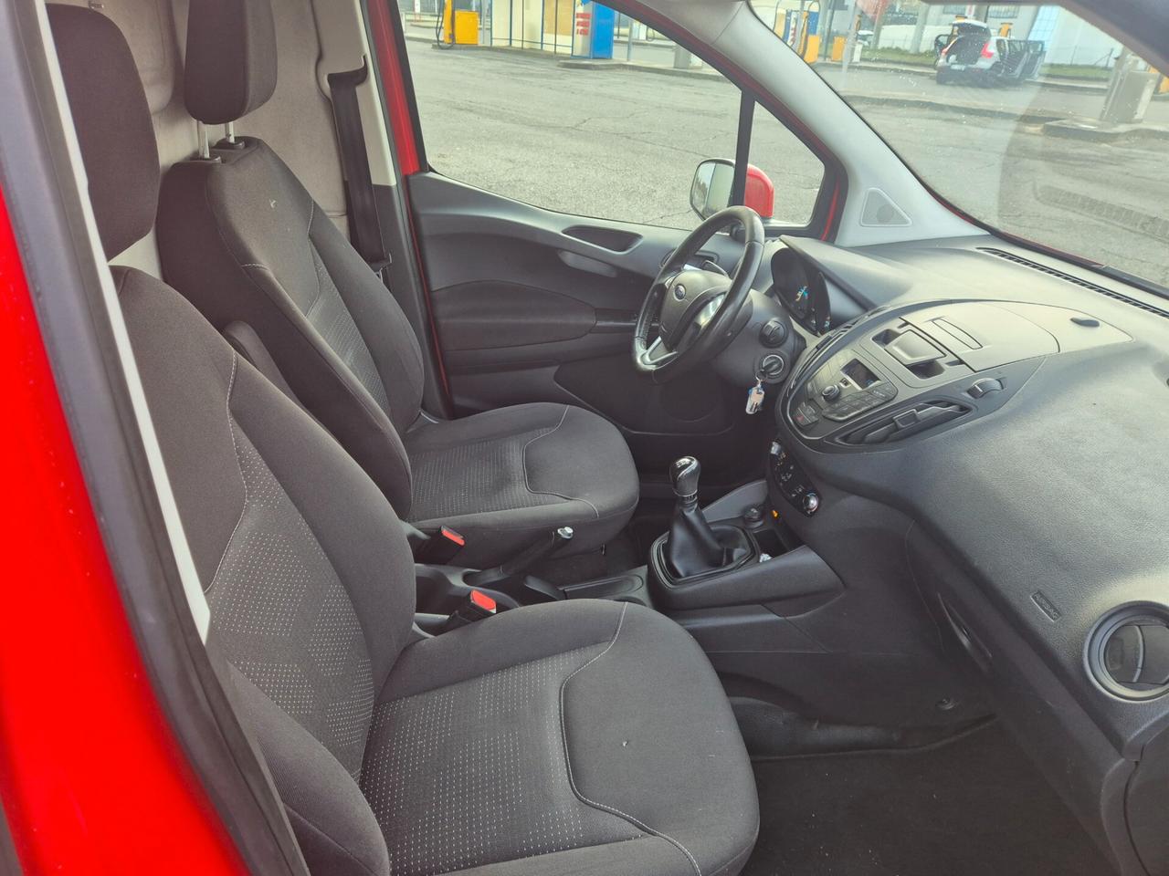 Ford Transit Courier 1.6 TDCi 95CV Van