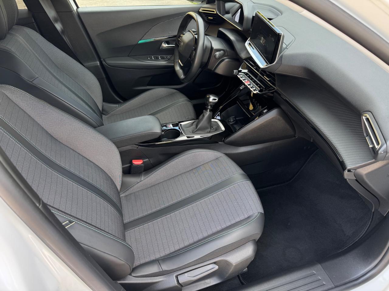 Peugeot 2008 BlueHDi 110 S&S Allure Pack