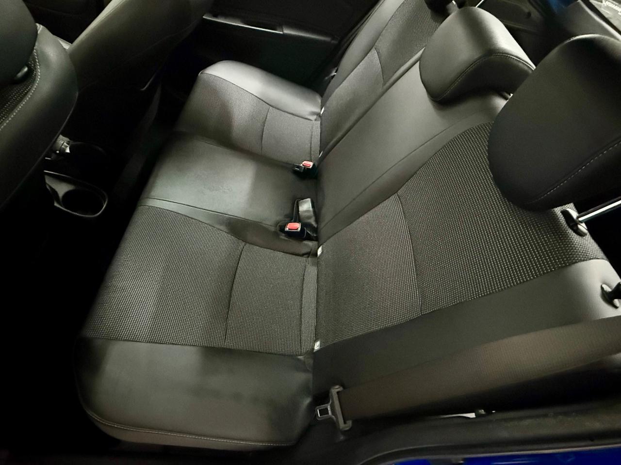 Toyota Yaris HYBRID AUTOMATICA