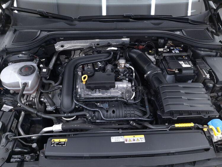 Volkswagen Golf Life DSG BR388366 1.0 Mild Hybrid 110CV