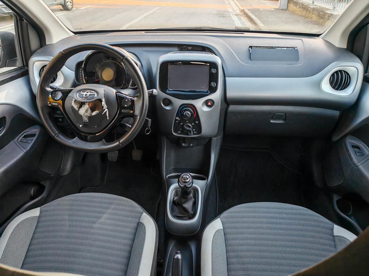 Toyota Aygo Connect 5 porte incidentata/sinistrata