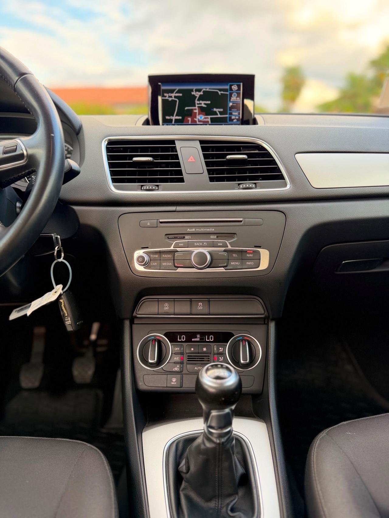 Audi Q3 2.0 TDI 120 CV Business