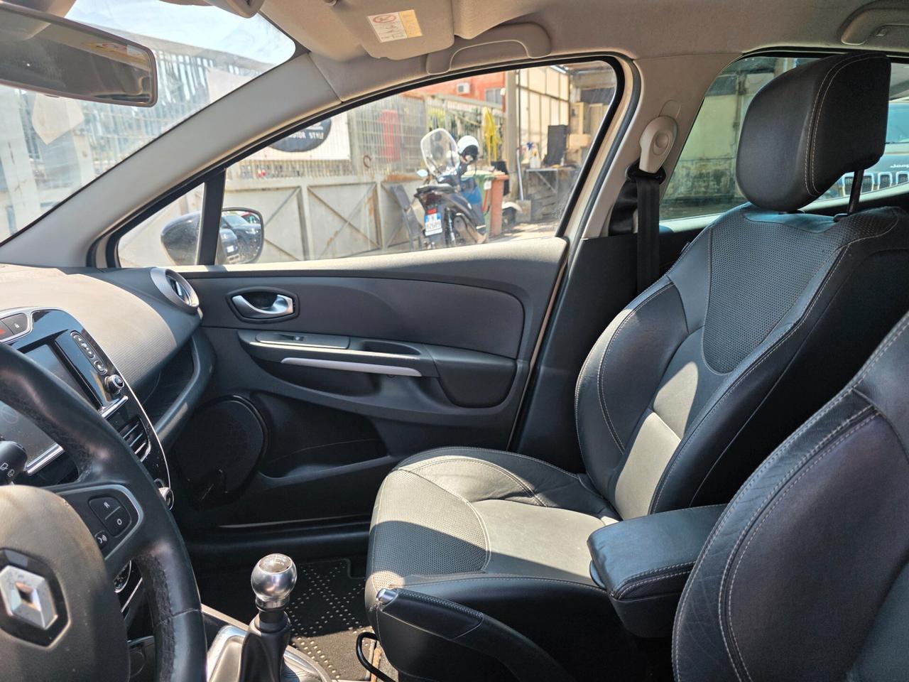 Renault Clio dCi 8V 90CV EDC Start&Stop 5 porte Energy Intens