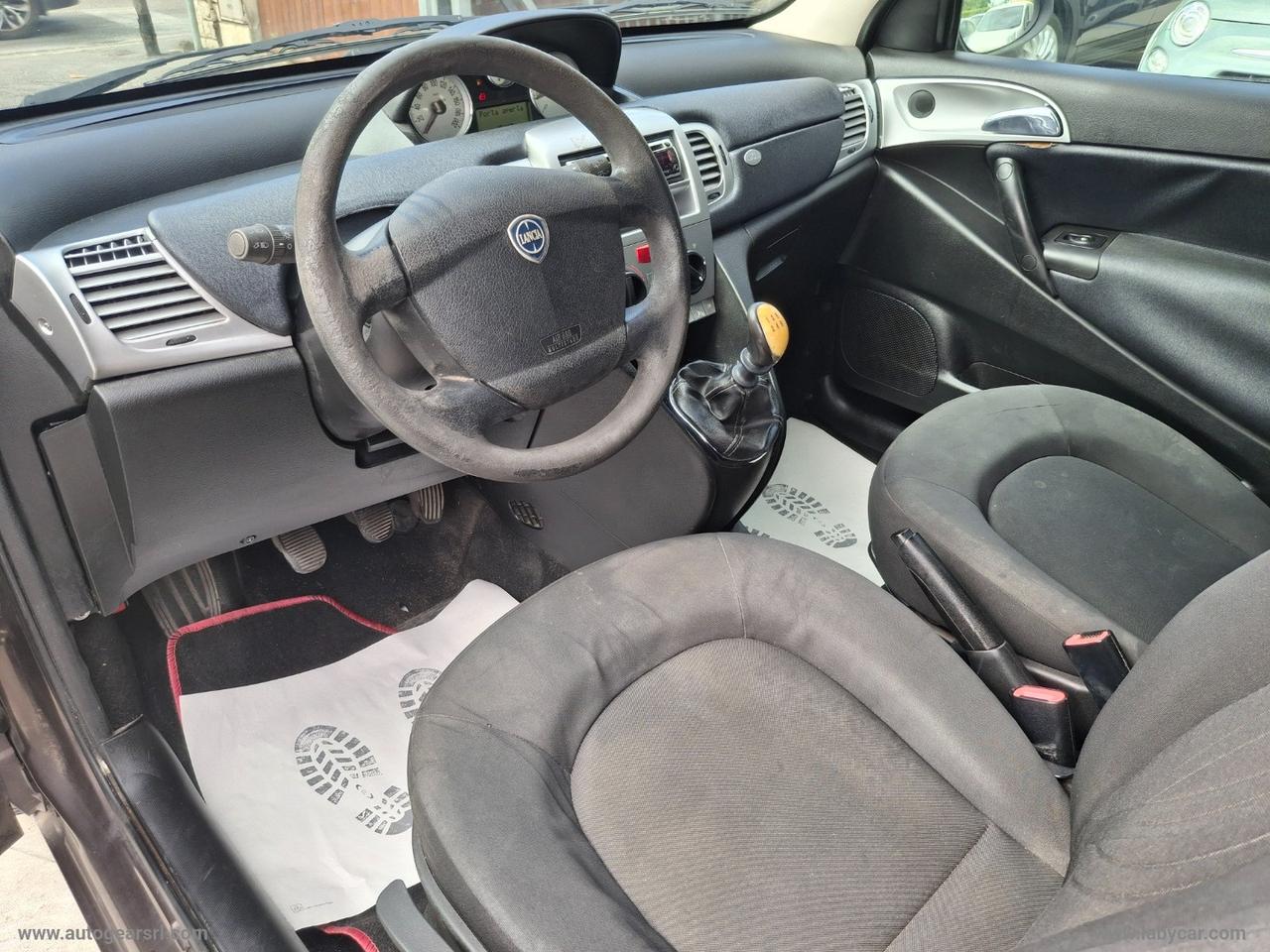LANCIA Ypsilon 1.2 69 CV Platinum
