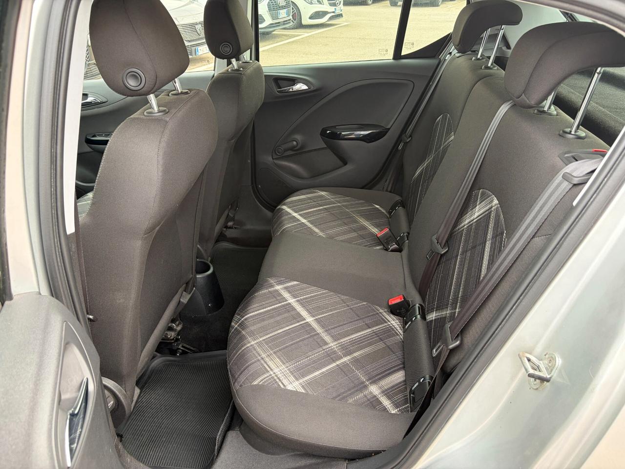 Opel Corsa 1.4 90CV GPL Tech 5 porte b-Color