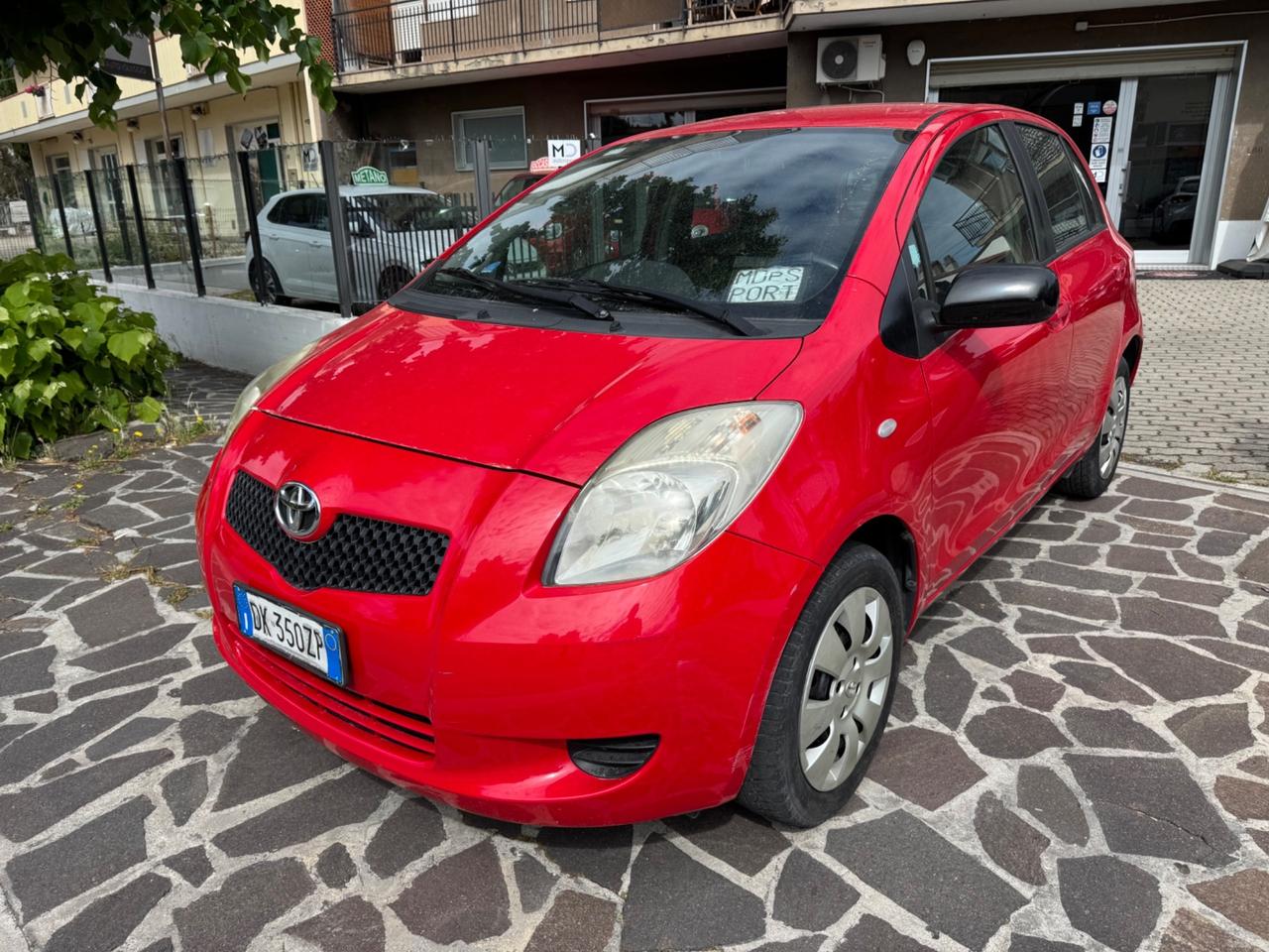 Toyota Yaris 1.0 5 porte Sol