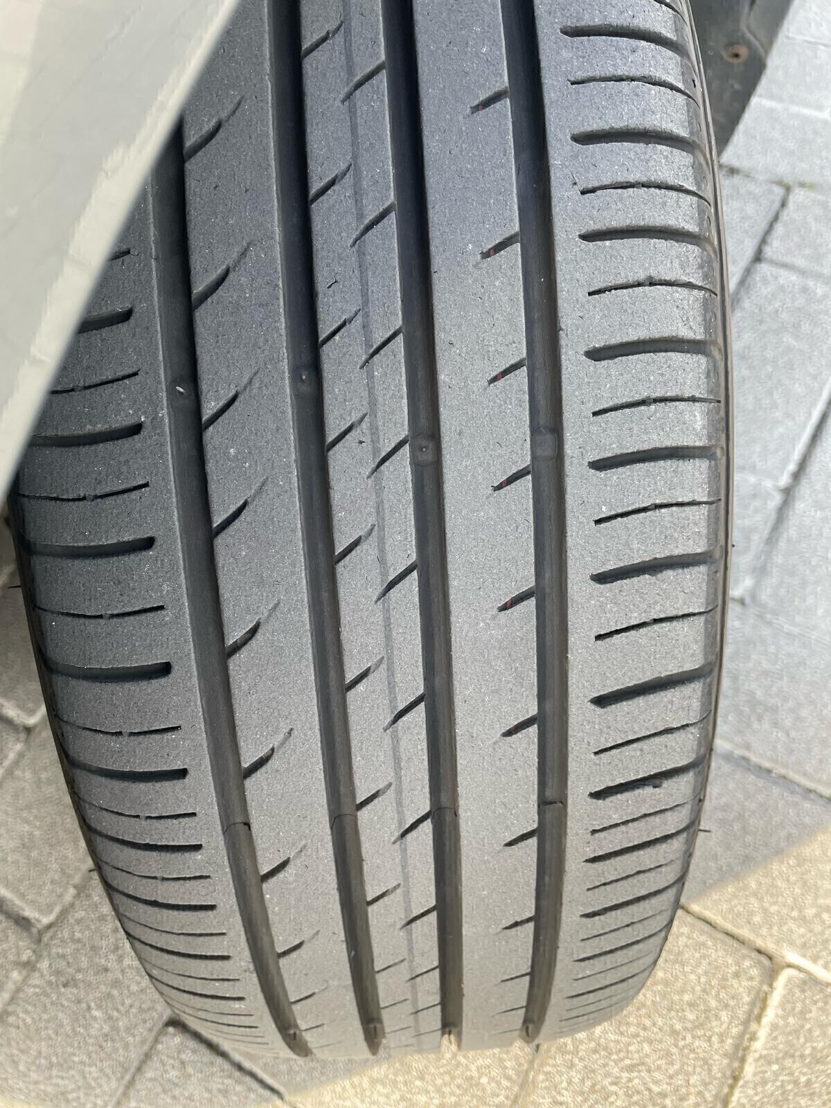 Volkswagen Touran 1.6 16V FSI Highline UNI.PRO 12 MESI GARANZIA