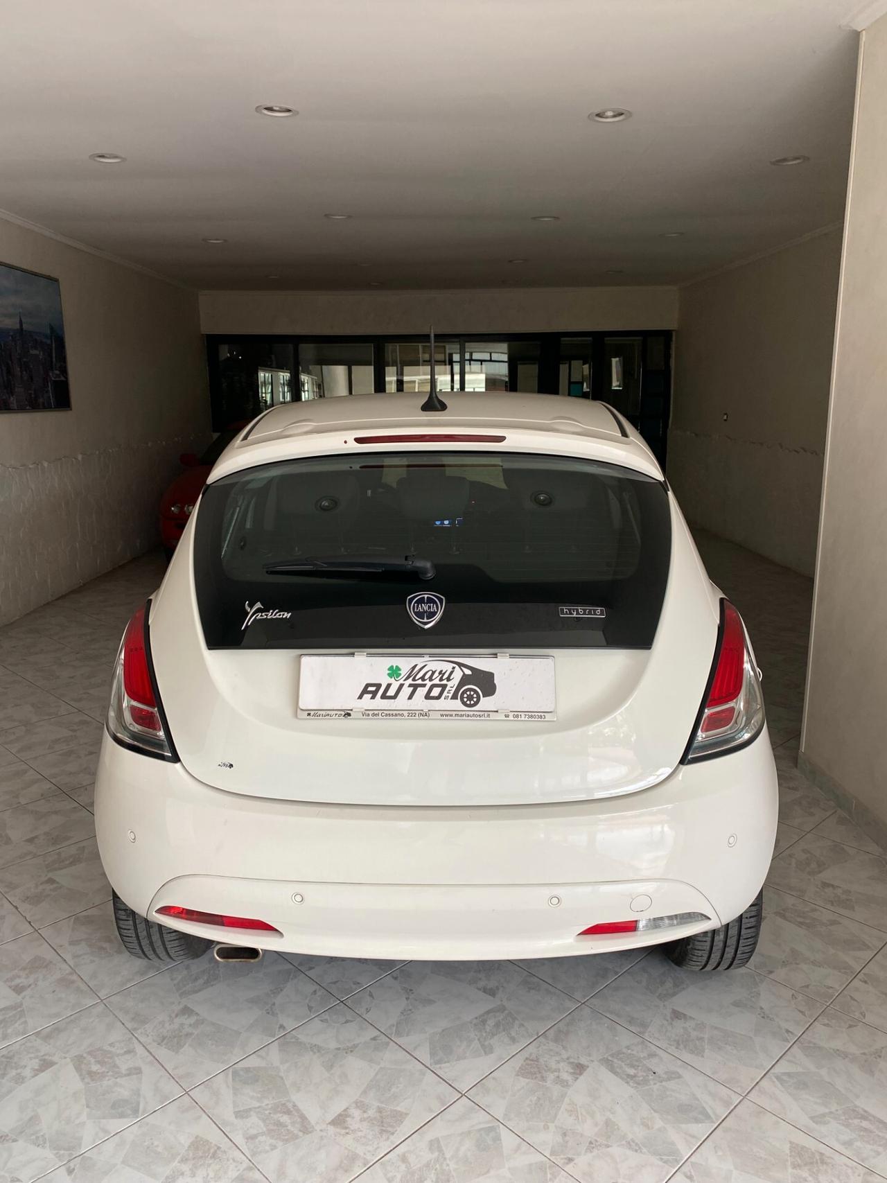 Lancia Ypsilon 1.0 FireFly 5 porte S&S Hybrid Gold