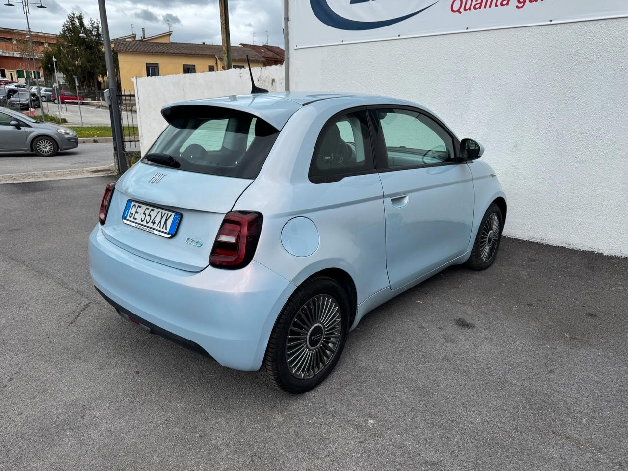 Fiat 500e Berlina 42 kWh Icon