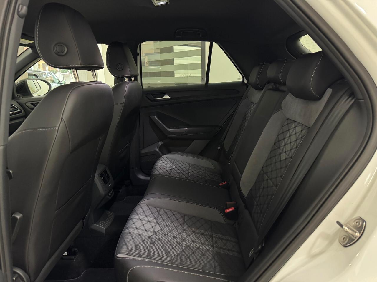 Volkswagen T-Roc 1.5 TSI 150CV DSG R-Line