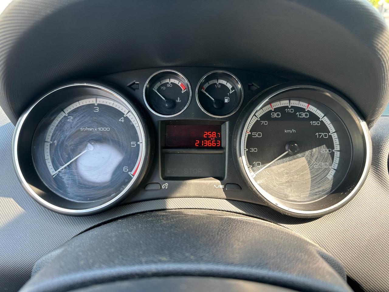 Peugeot 308 1.6 HDi 110CV 5p. Premium (6 Marce)