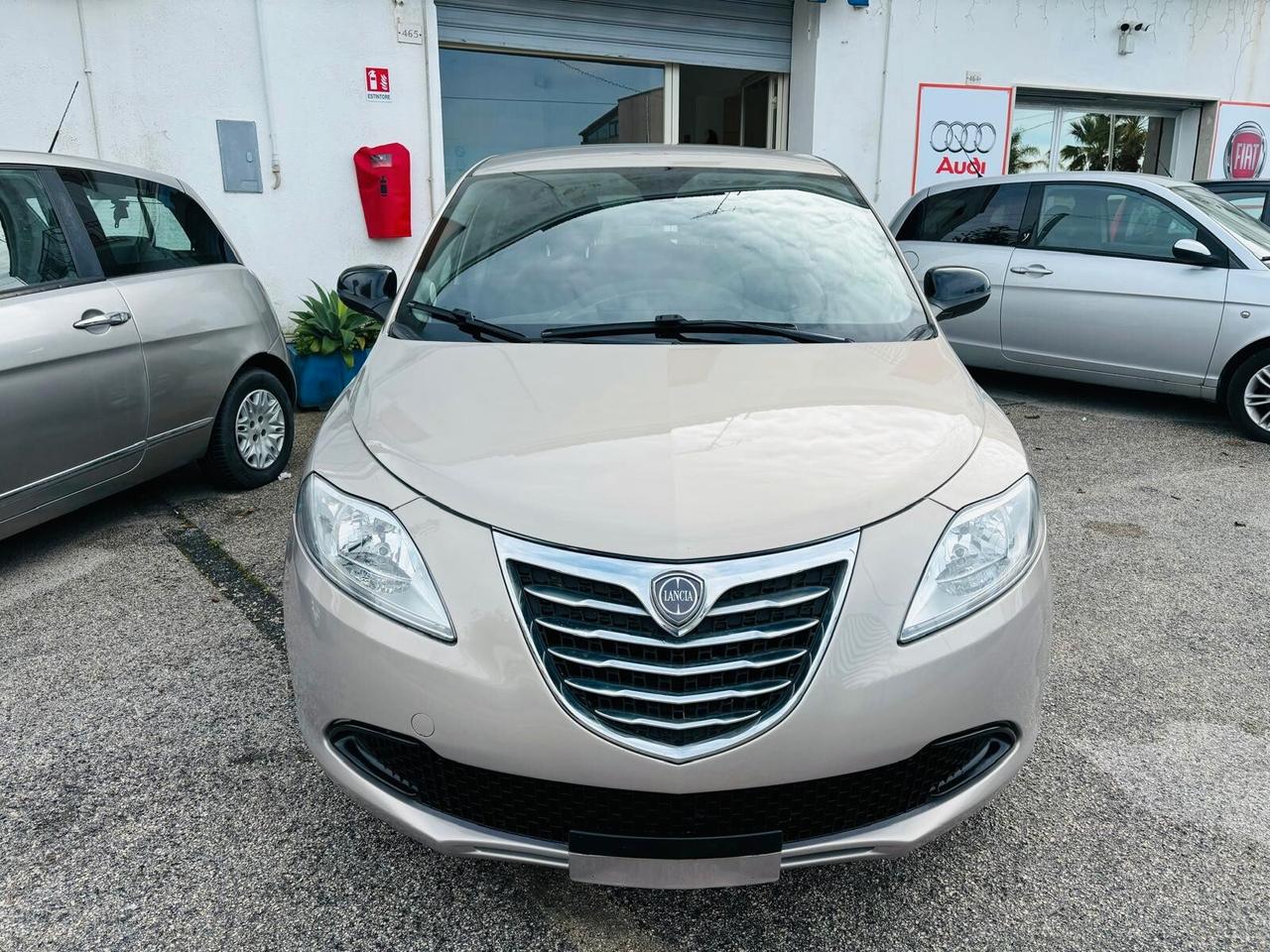 Lancia Ypsilon 1.2 69 CV 5 porte S&S Gold