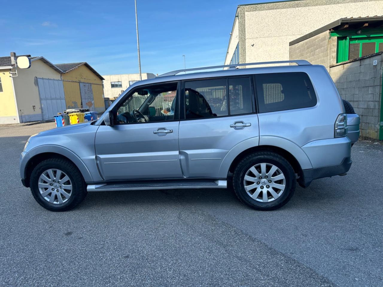 Mitsubishi Pajero 3.2 AUT. 7 POSTI GANCIO TRAINO