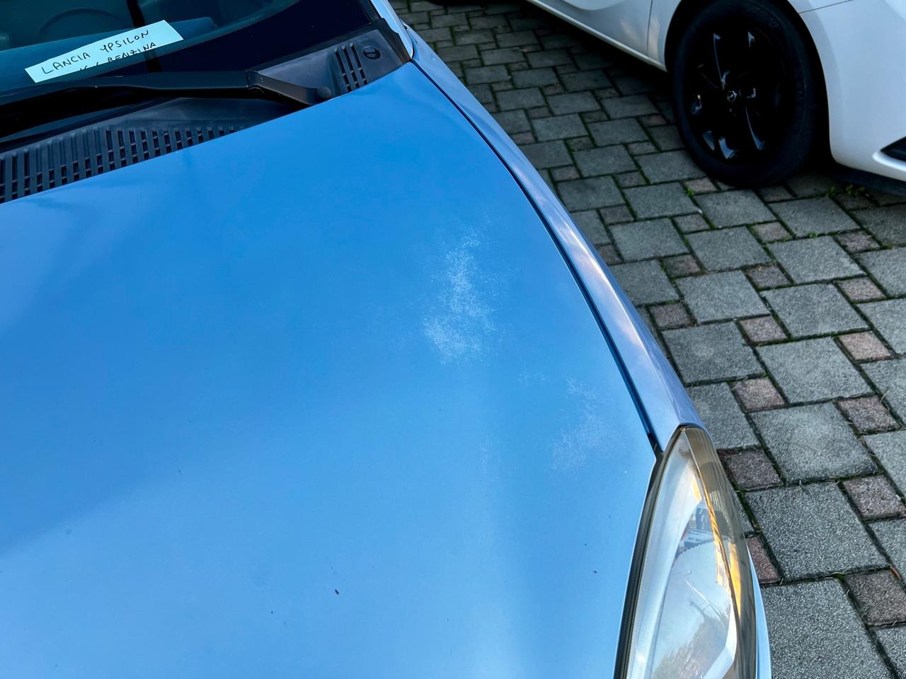 Lancia Ypsilon 1.2 16V Argento