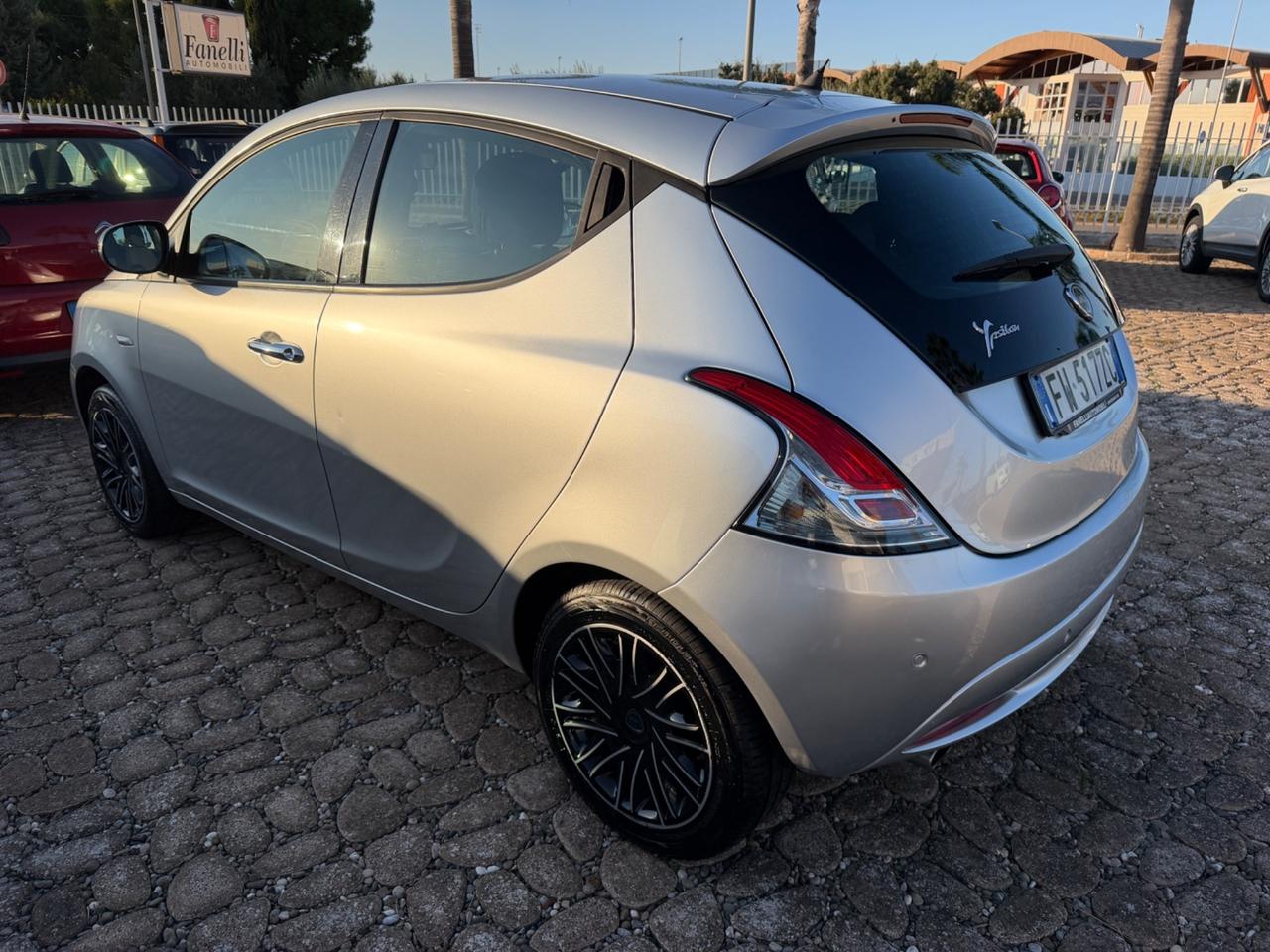 Lancia Ypsilon 1.2 69 CV 5 porte S&S Platinum GPL