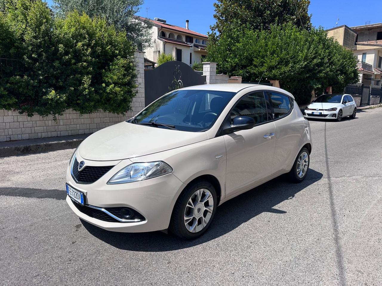Lancia Ypsilon 1.3 MJT 95 CV Euro 6 Gold –MY2016