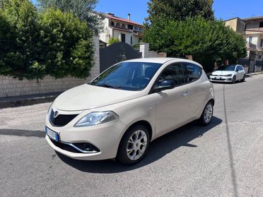 Lancia Ypsilon 1.3 MJT 95 CV Euro 6 Gold –MY2016