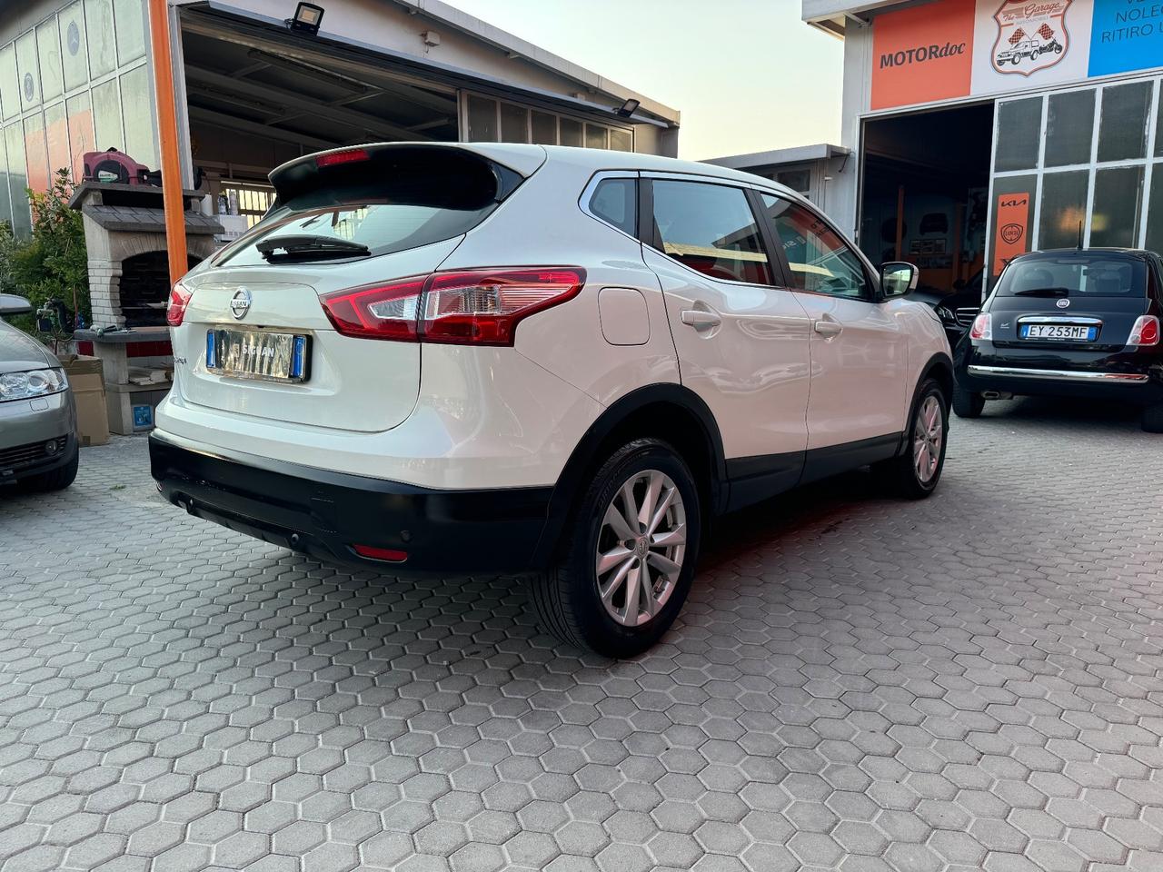 Nissan Qashqai 1.6 dCi 4WD E6 Acenta