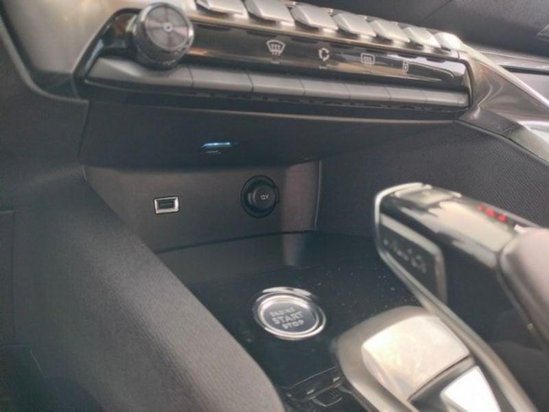 Peugeot 3008 BlueHDI 130 EAT8 S&S Allure