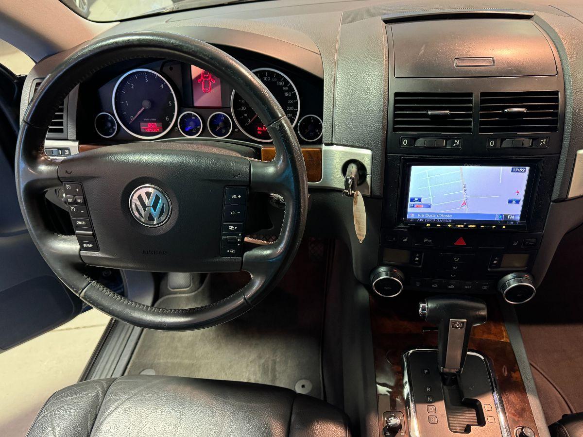 VOLKSWAGEN - Touareg - 2.5 TDI tiptronic Executive