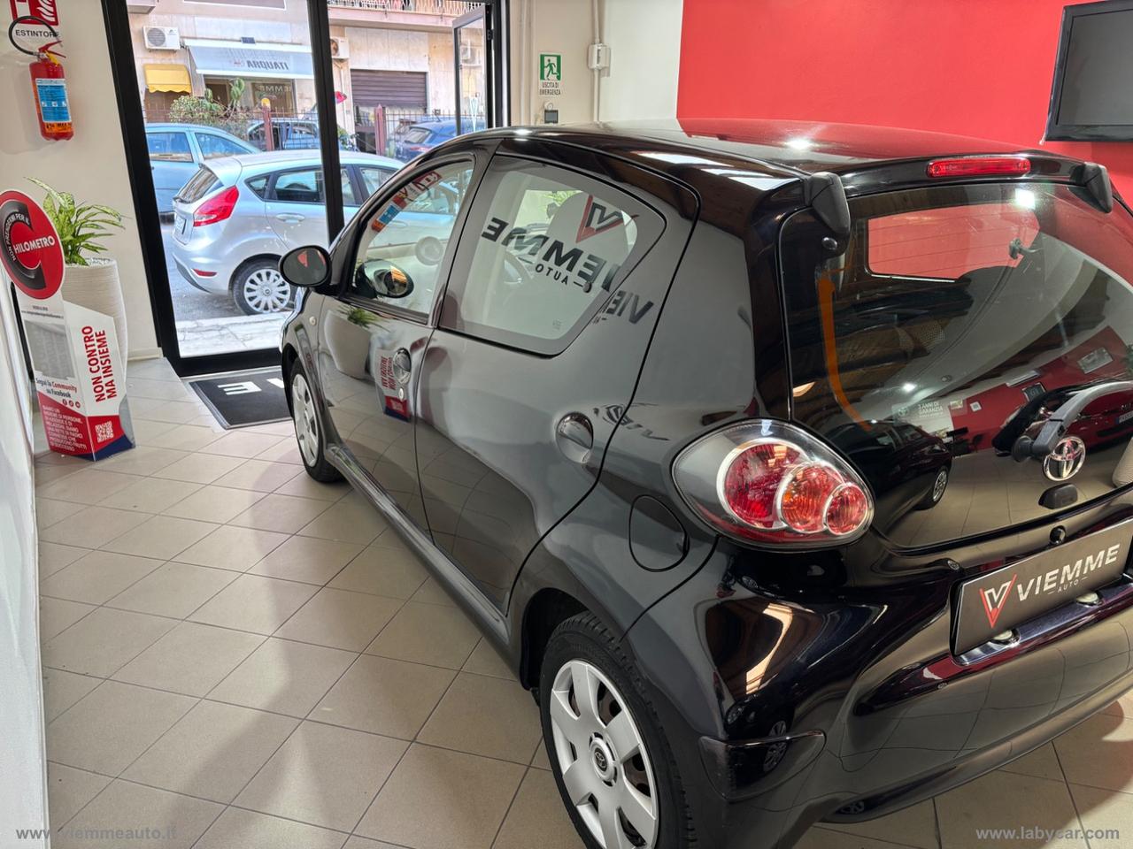 TOYOTA Aygo 1.0 12V VVT-i 5p. Cool Soda Conn.